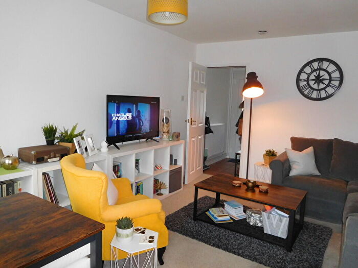 2 Bedroom Semi-Detached House To Rent In Parnall Crescent, Yate, BS37