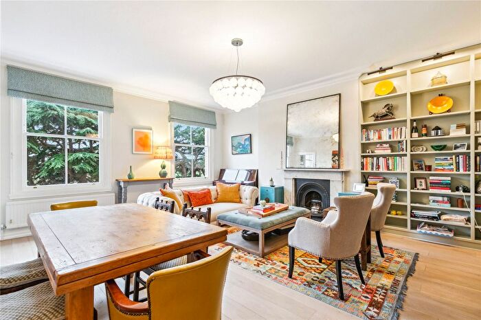 2 Bedroom Flat For Sale In Clapham Common North Side, London, SW4