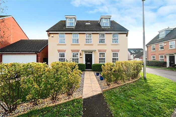 5 Bedroom Detached House For Sale In Hill Barton Vale, Exeter, EX1