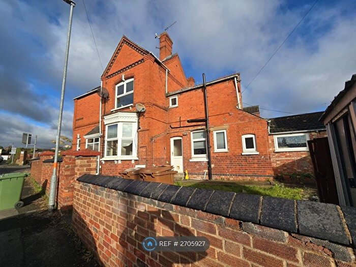 5 Bedroom End Of Terrace House To Rent In College Street, Wellingborough, NN8