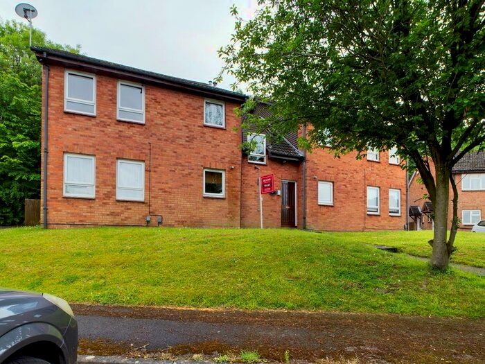 1 Bedroom Flat To Rent In Berkeley Drive, Old Hatch Warren, Basingstoke, RG22