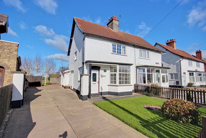 3 Bedroom Semi Detached House For Sale In Main Street, Broomfleet, Brough, HU15