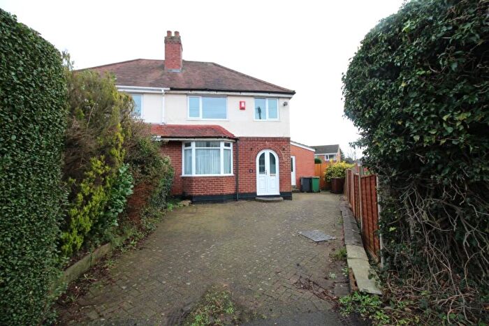 3 Bedroom Semi Detached House To Rent In Woodrow Lane, Catshill, Bromsgrove, Worcestershire, B61