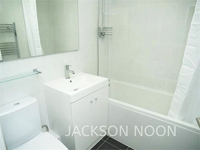 2 Bedroom Flat To Rent In Chessington Road, Ewell, Epsom, KT17