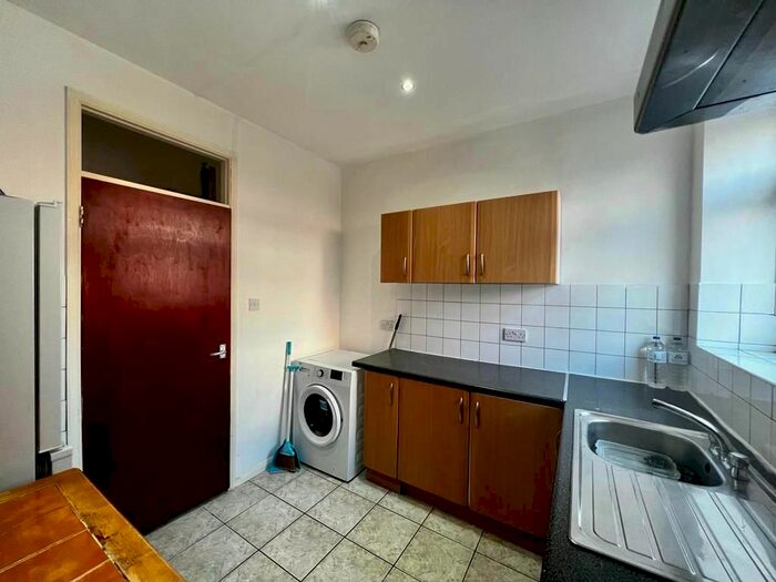 2 Bedroom Terraced House To Rent In Oldfield Grove, Surrey Quays, SE16