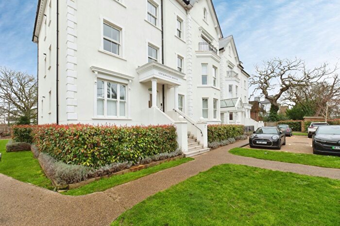 1 Bedroom Flat For Sale In Oak Hill Road, Surbiton, KT6