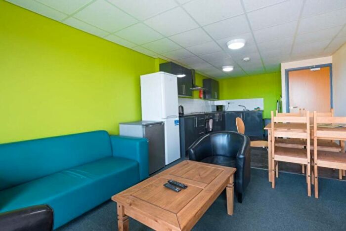2 Bedroom Flat To Rent In Deluxe Bed, Kiln House, Stoke Student Village, ST4