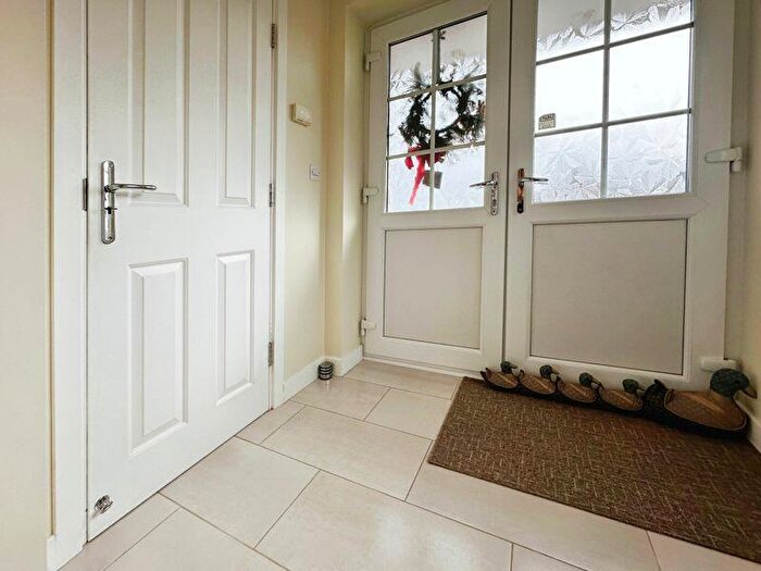 3 Bedroom Bungalow For Sale In Fulwood Close, Bury, BL8