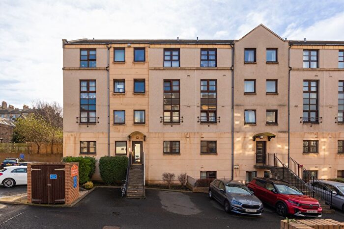 1 Bedroom Flat For Sale In / Rodney Place, Edinburgh, EH7