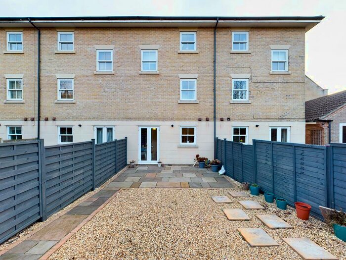 4 Bedroom Terraced House To Rent In Bulrush Crescent, Bury St Edmunds, IP33