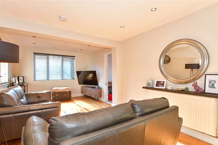 2 Bedroom Detached Bungalow For Sale In Staple Street Road, Dunkirk, Faversham, Kent, ME13