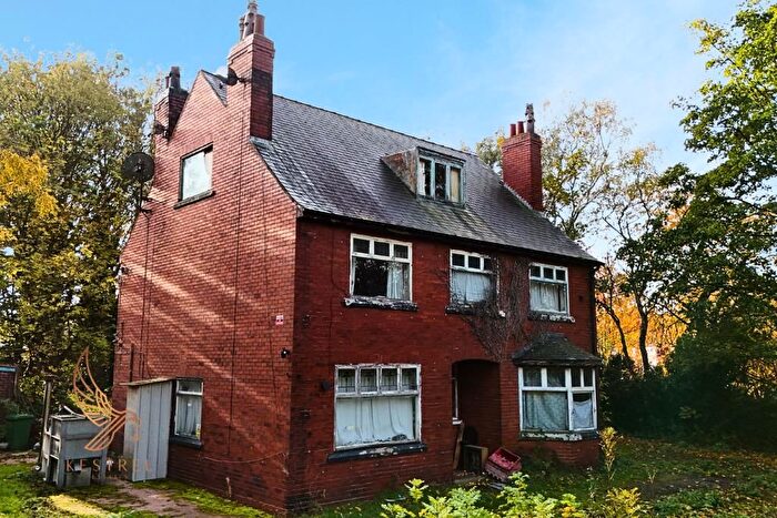 7 Bedroom Detached House For Sale In Airedale Drive, Castleford, WF10