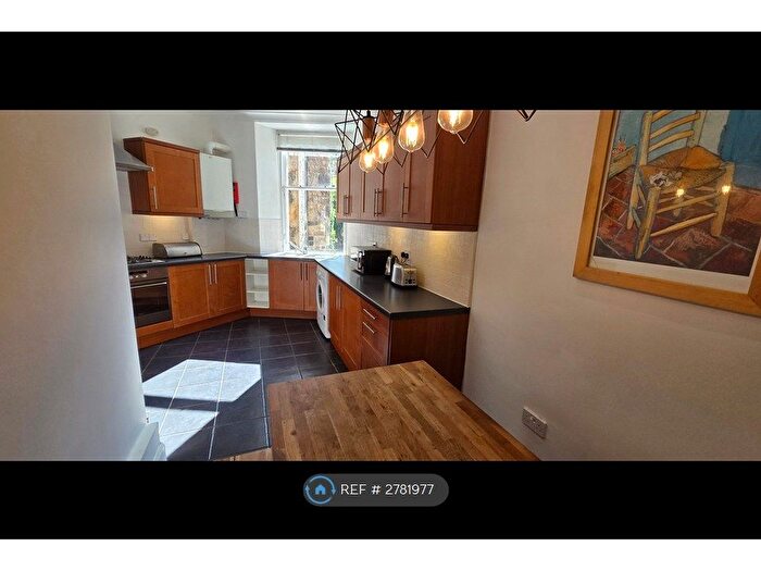 2 Bedroom Flat To Rent In Grindlay St, Edinburgh, EH3
