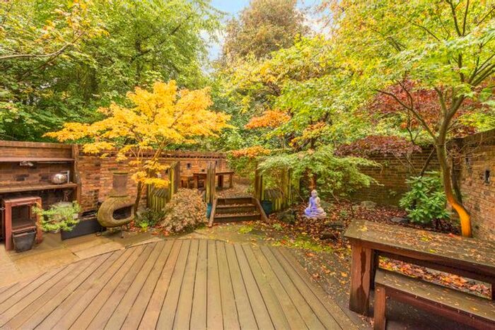 4 Bedroom Semi-Detached House To Rent In King George Square, Richmond, TW10