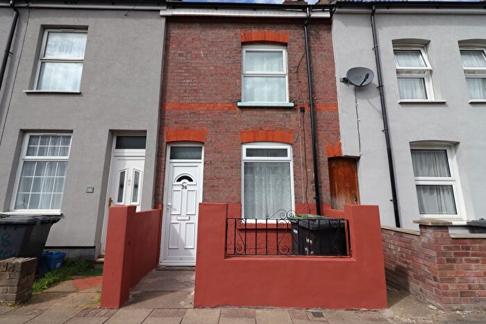 2 Bedroom Terraced House To Rent In Luton, LU1