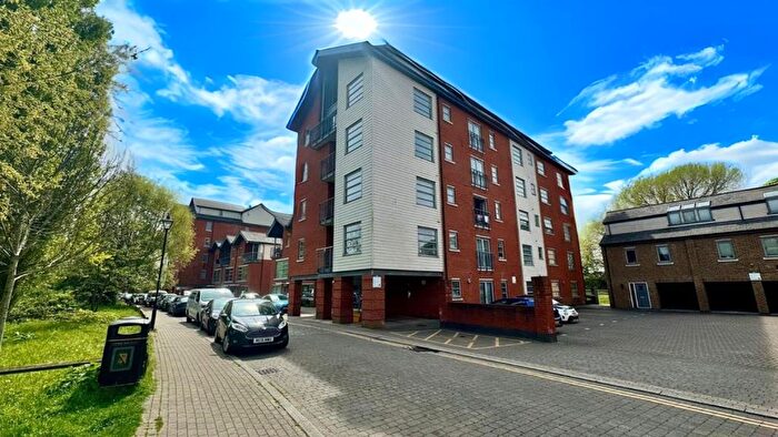 2 Bedroom Flat To Rent In Rotary Way, Colchester, CO3