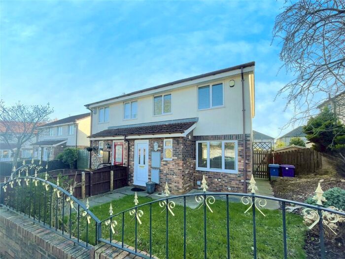 3 Bedroom Semi-Detached House To Rent In Lance Grove, Liverpool, Merseyside, L15