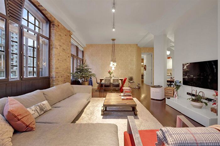 2 Bedroom Flat To Rent In Telfords Yard, London, E1W