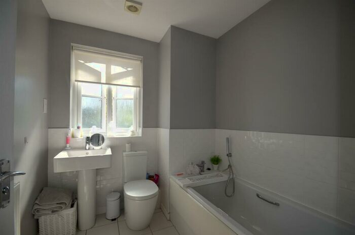 2 Bedroom Semi-Detached House For Sale In Ivel Road, Shefford, SG17