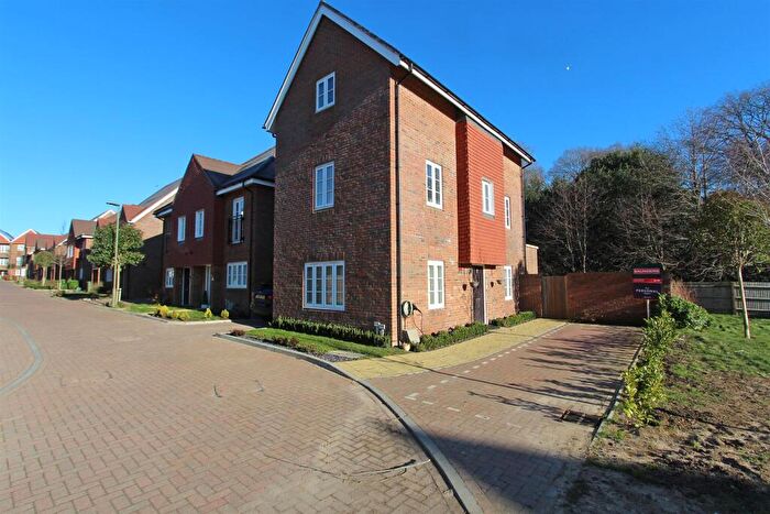 4 Bedroom House To Rent In Tadworth, KT20