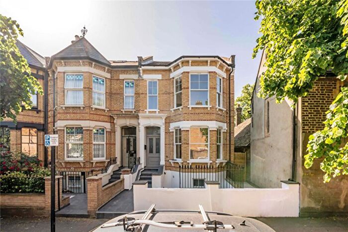 1 Bedroom Flat For Sale In Newick Road, Hackney, E5