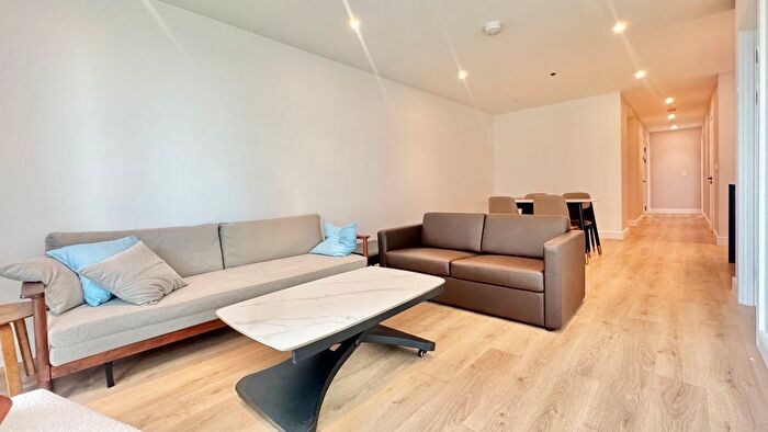 3 Bedroom Flat To Rent In Wembley, HA0