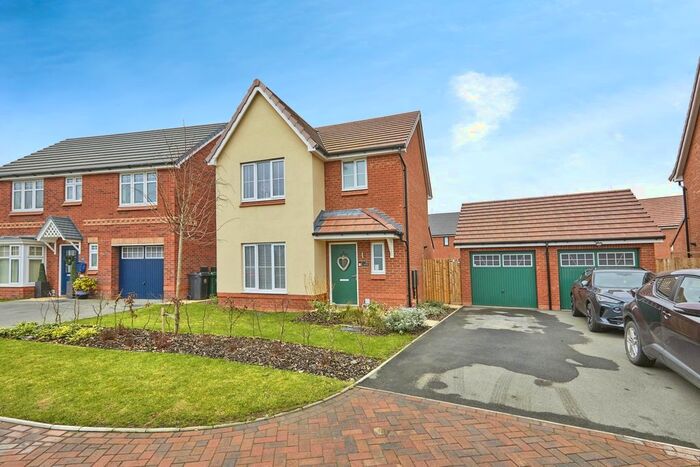 3 Bedroom Detached House For Sale In Whitwell Drive, Drakelow, Burton-On-Trent, Staffordshire, DE15