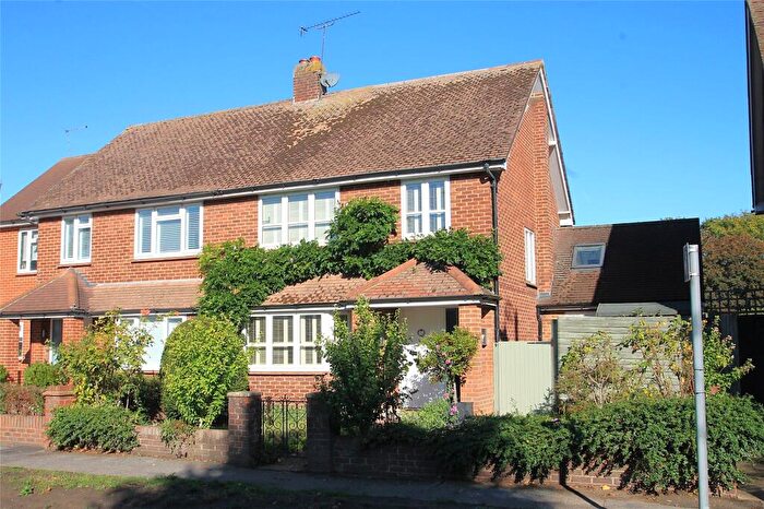 3 Bedroom Semi-Detached House For Sale In High Street, Ripley, Surrey, GU23