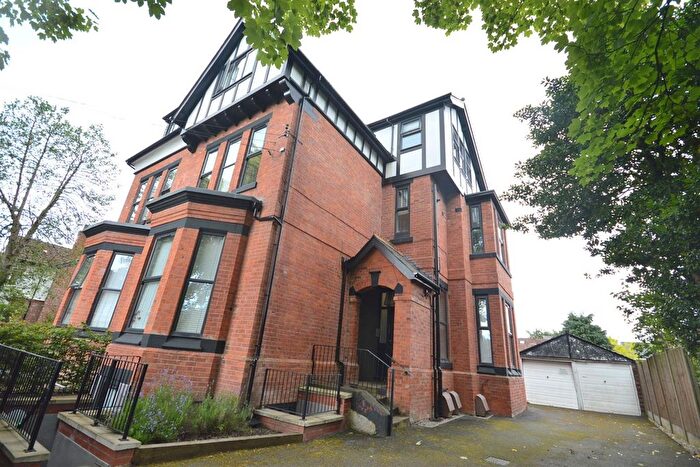 2 Bedroom Flat To Rent In Princes Road, Sale, M33