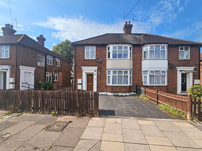 3 Bedroom Maisonette To Rent In Wordsworth Avenue, UB6