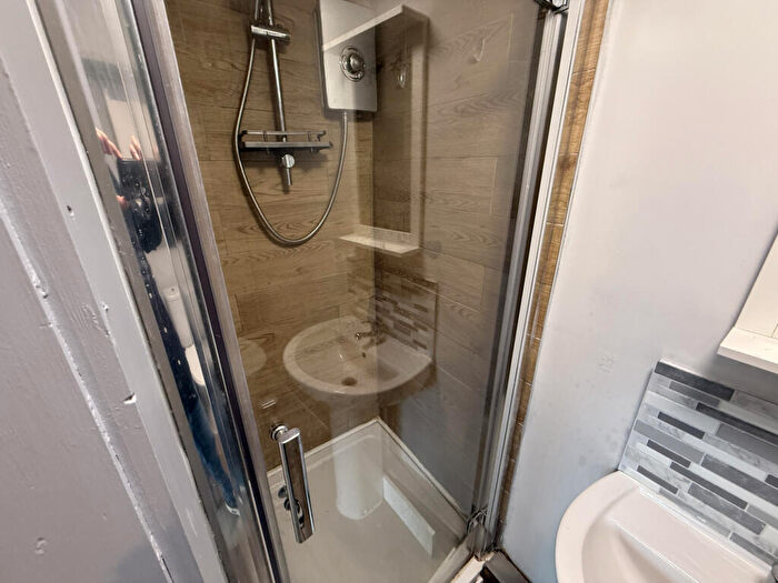 Terraced House To Rent In Botanic Road, Liverpool, Merseyside, L7