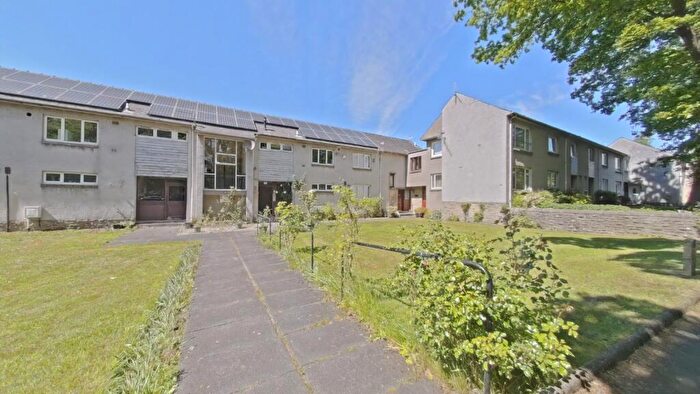 2 Bedroom Flat To Rent In Newhouse, Stirling, FK8
