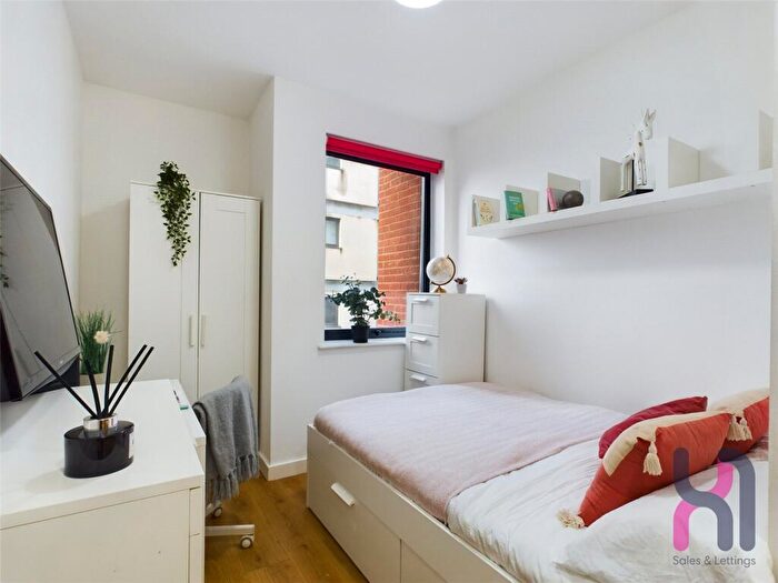 6 Bedroom Flat To Rent In The Edge, Seymour St, Liverpool, L3