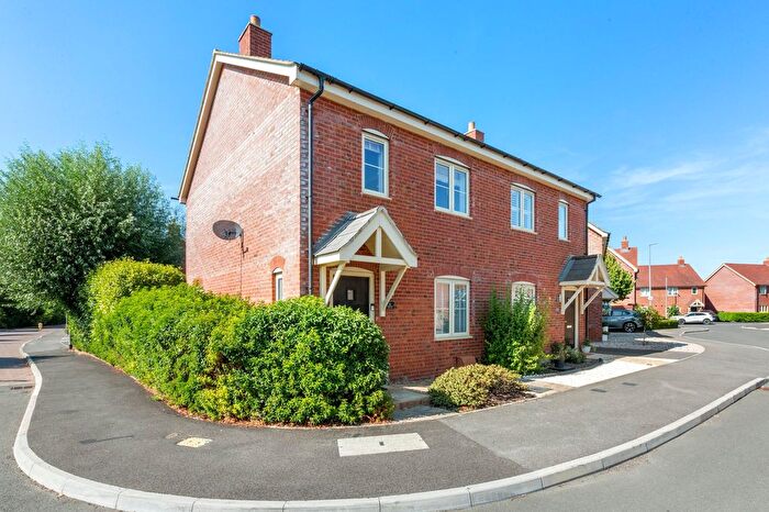 3 Bedroom Semi-detached House For Sale In Barker Lane, Aston Clinton, HP22