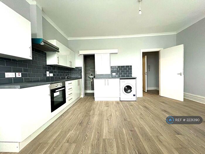 1 Bedroom Flat To Rent In Truro Road, London, N22