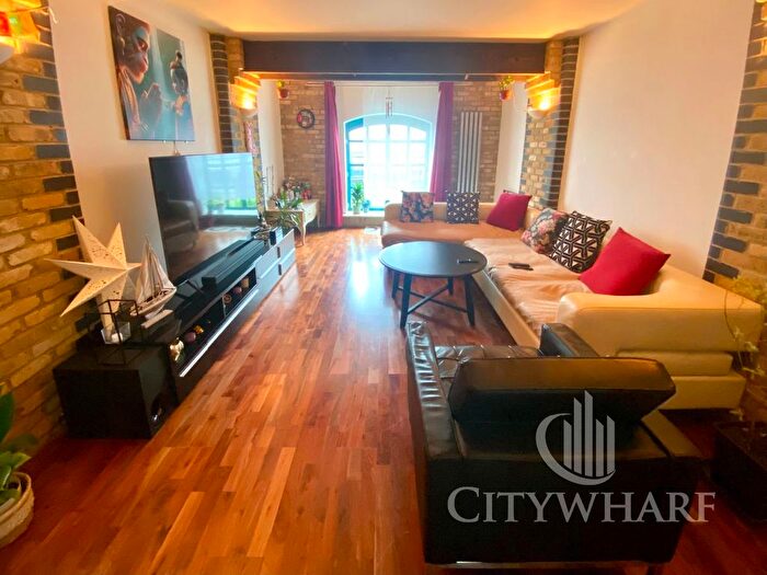 2 Bedroom Flat To Rent In Millennium Drive, London, E14