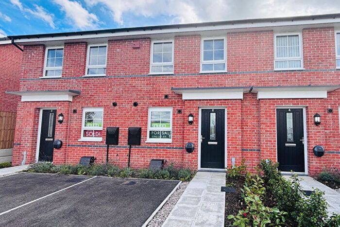 2 Bedroom Mews For Sale In Primrose Road, Preston, PR3
