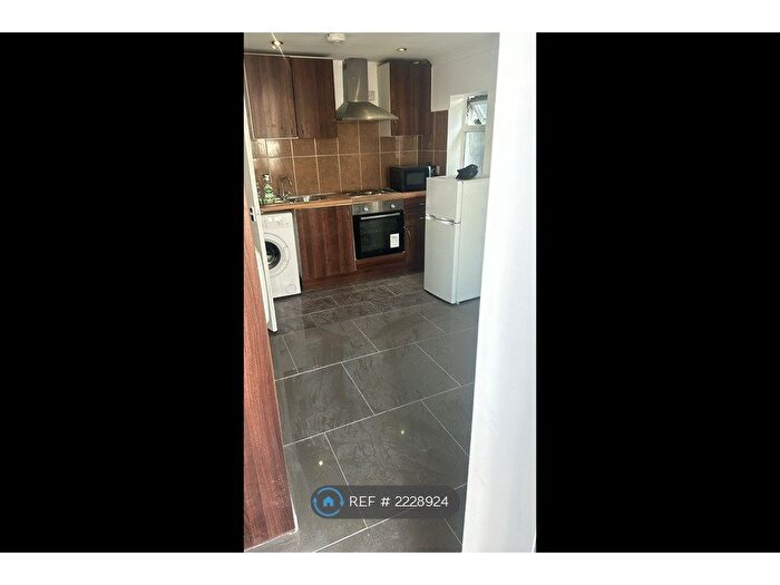 Studio To Rent In Lampton Road, Hounslow, TW3