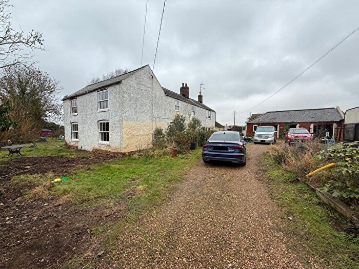 4 Bedroom Detached House For Sale In Dove Hirne, Bourne Road, West Pinchbeck, Spalding, Lincolnshire, PE11