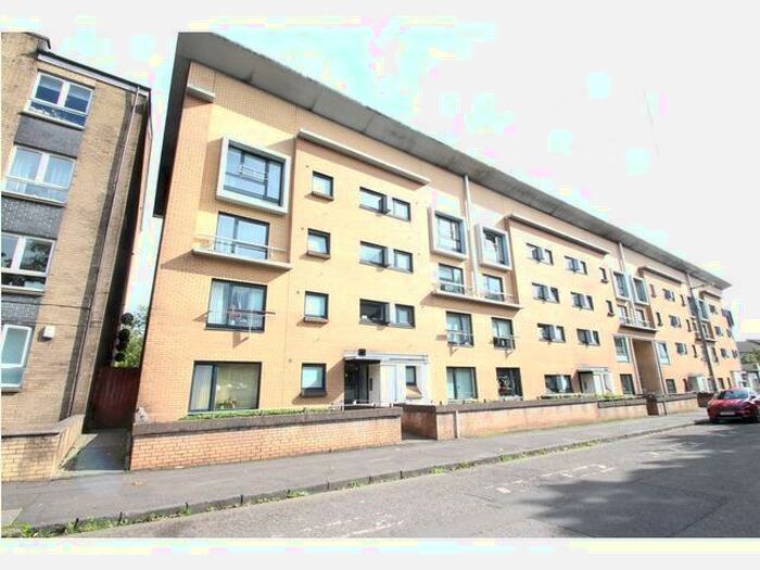 2 Bedroom Apartment To Rent In Wellshot Road, Tollcross, G32