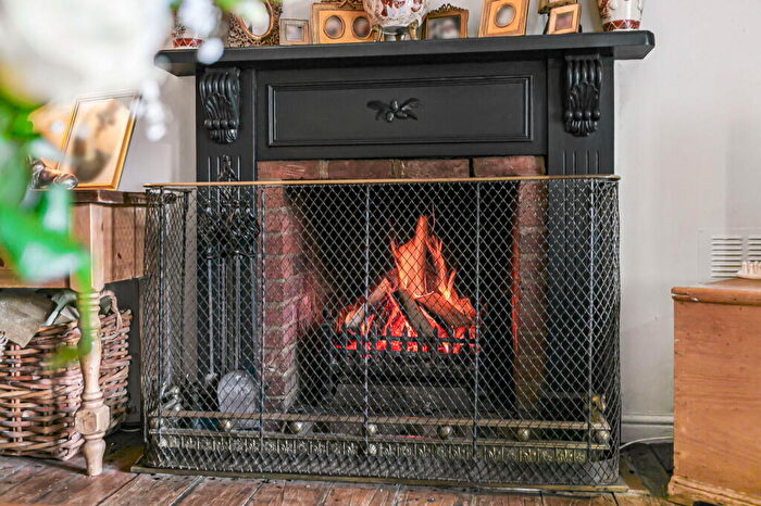 4 Bedroom Detached House For Sale In The Cottage And Annexe Olney Road, Lavendon., MK46