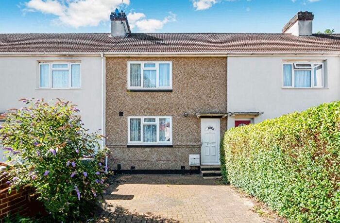 3 Bedroom Terraced House For Sale In New Close, London, SW19