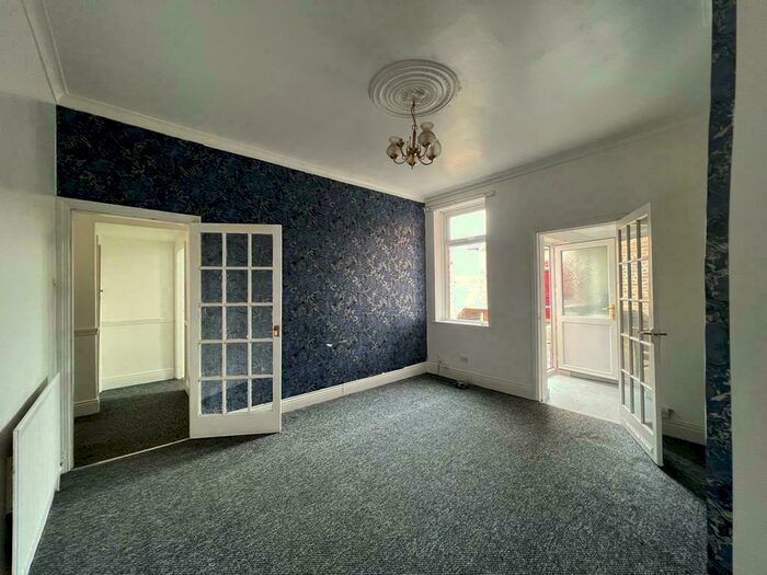1 Bedroom Flat To Rent In Benwell, Newcastle Upon Tyne, NE4