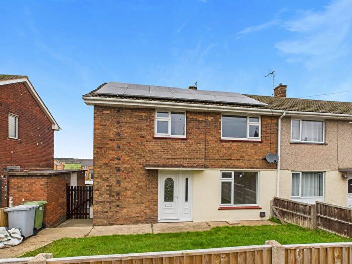 3 Bedroom Semi Detached House For Sale In Petersmith Drive, New Ollerton, Newark, NG22