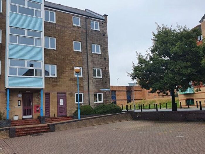 2 Bedroom Flat To Rent In Ferrara Square, Marina, Swansea., SA1