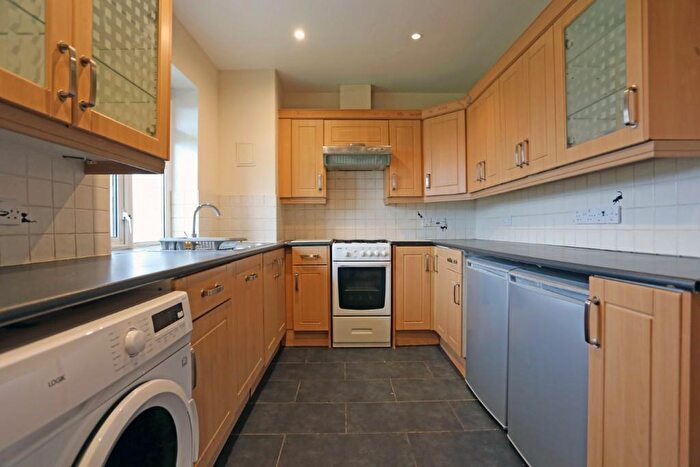 3 Bedroom Flat To Rent In Padnall Court, Romford, London, RM6