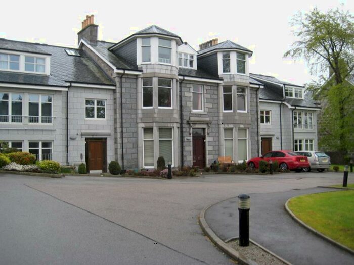 3 Bedroom Flat To Rent In Polmuir Road, Aberdeen, AB11