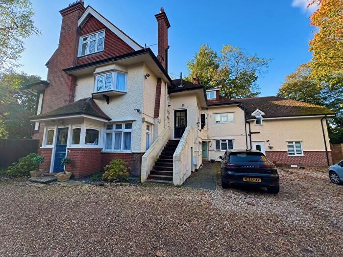 3 Bedroom Flat To Rent In Talbot Avenue, Bournemouth, BH3