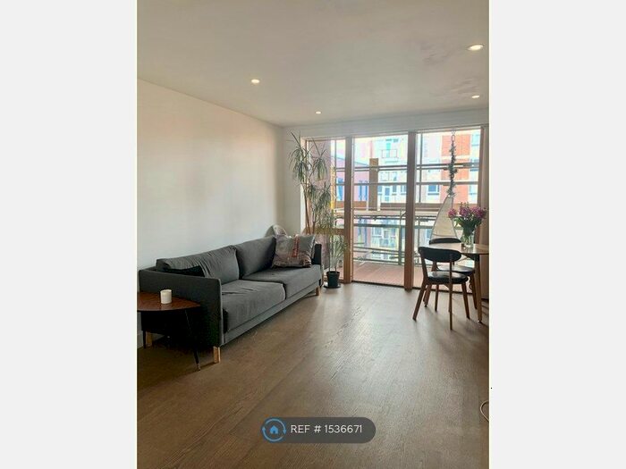 1 Bedroom Flat To Rent In Whiston Road, London, E2