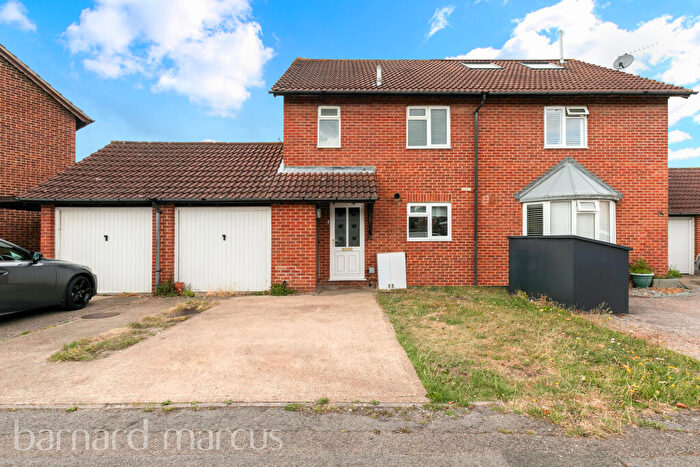 3 Bedroom House To Rent In Cardinal Close, Worcester Park, KT4